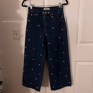 Madewell Wide Leg Crop Jeans with Flower Embroidery Size 25R (Like New)
